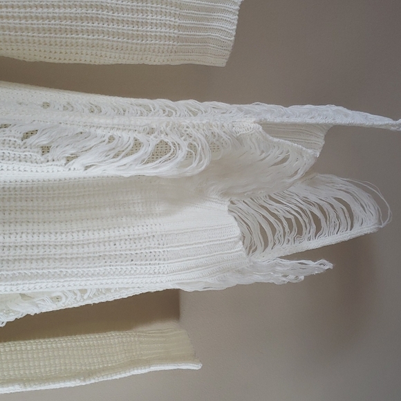 Distressed knit sweater - Picture 3 of 11